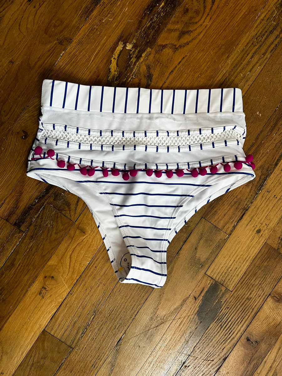High Tide Multi Print High Waisted Twist Front Bikini Bottoms – Club L  London - USA