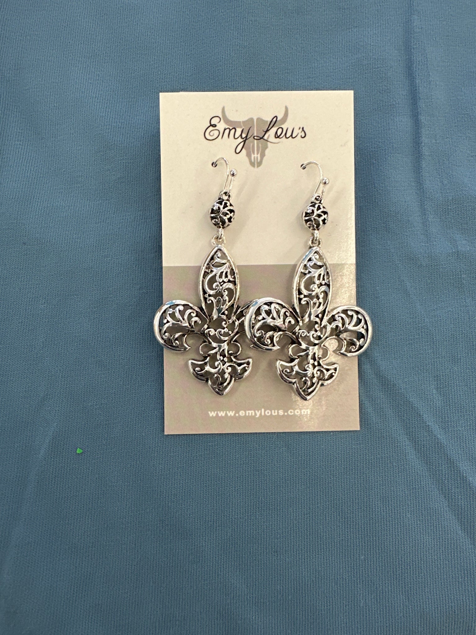 Silvertone Scroll Oldfort Fleur de Lis Earrings