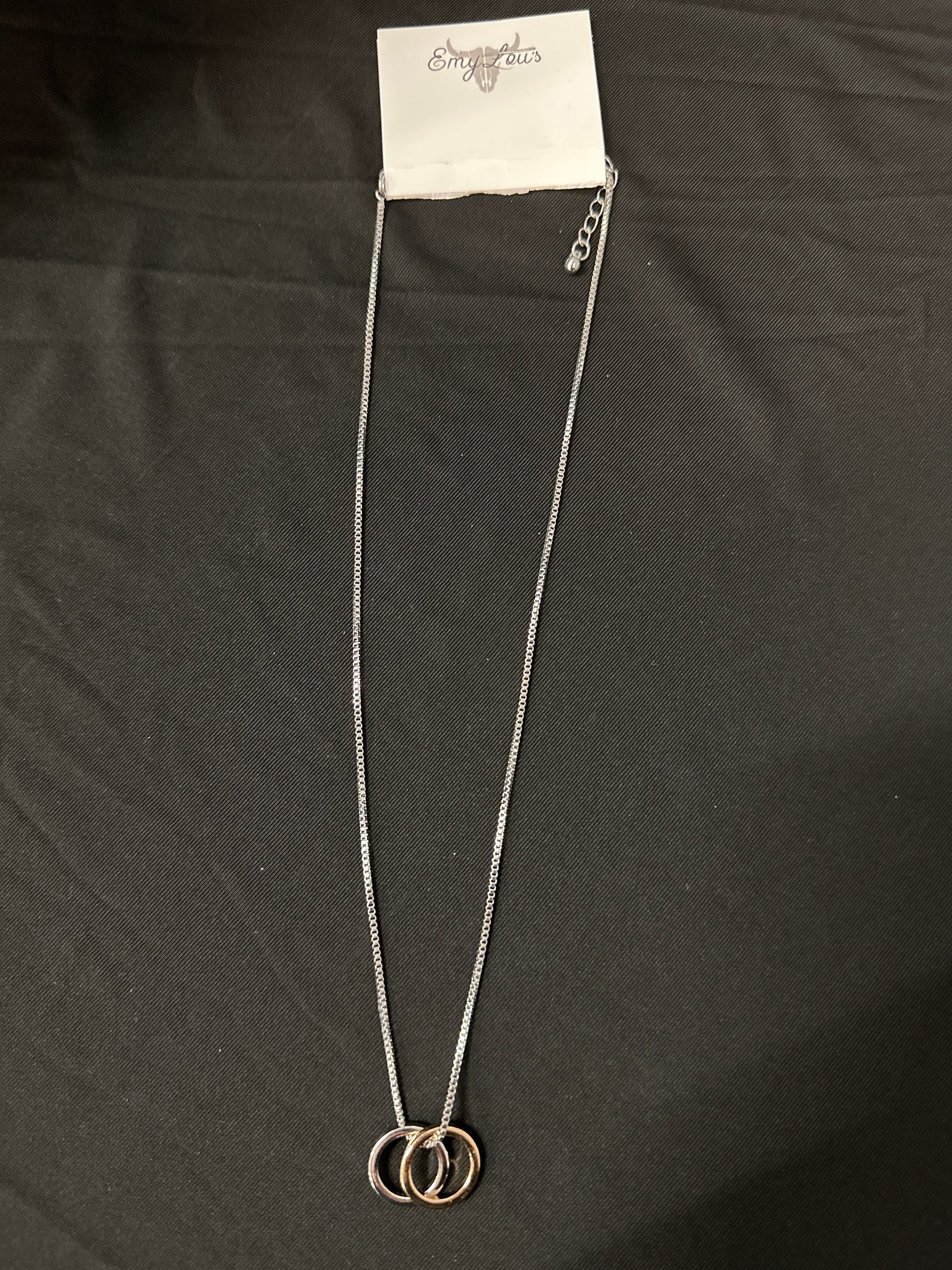 Multi tonal rings necklace