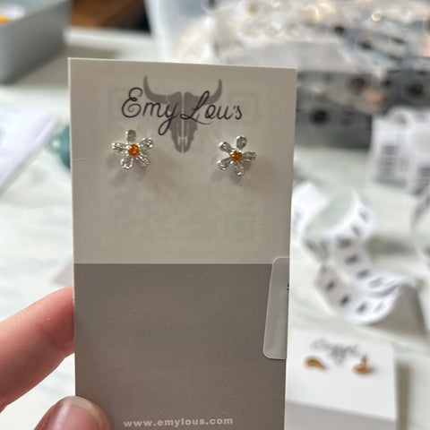 Simply Southern Daisy Stud